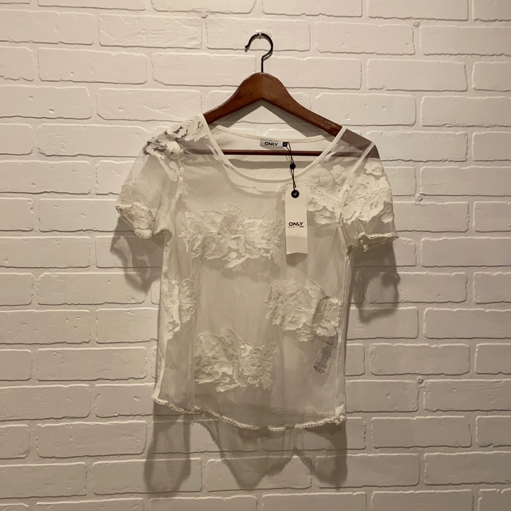 NWT sheer floral top